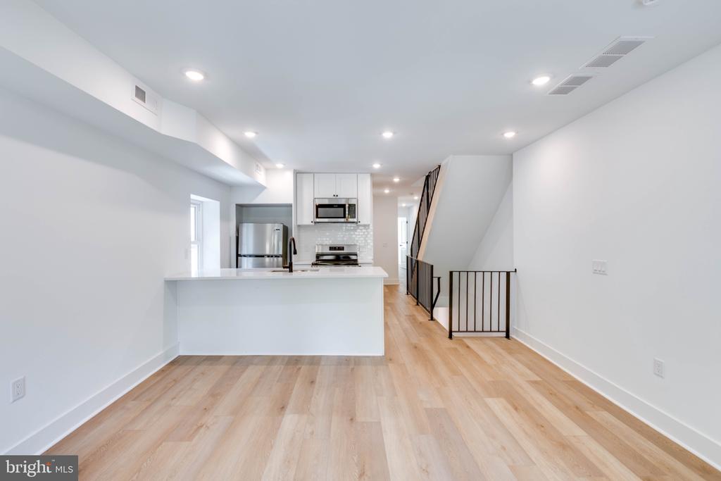 4218 BALTIMORE AVENUE Unit: 4B