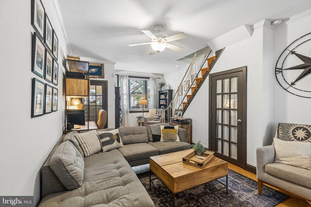 909 S 3RD STREET