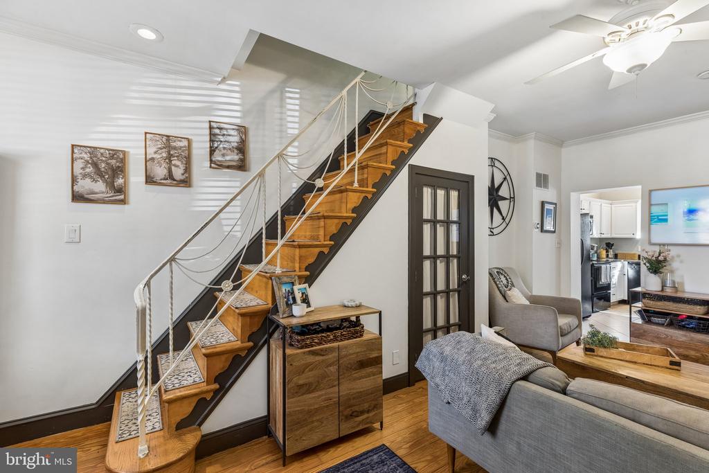 909 S 3RD STREET