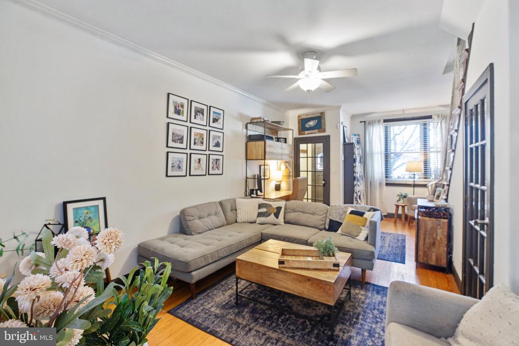 909 S 3RD STREET
