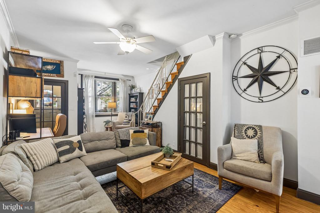 909 S 3RD STREET