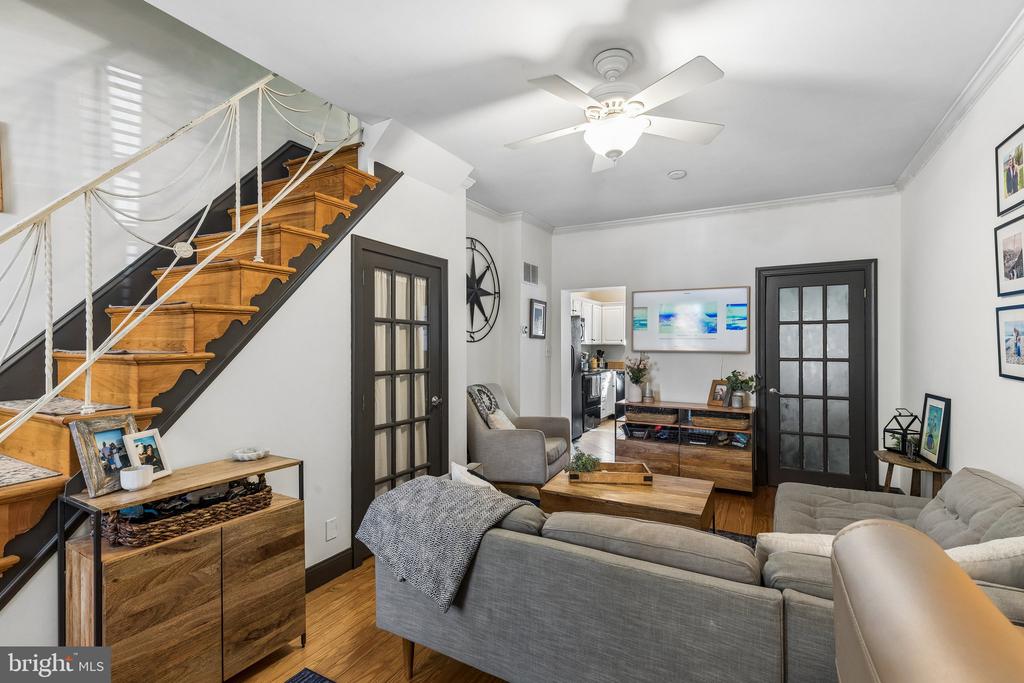 909 S 3RD STREET