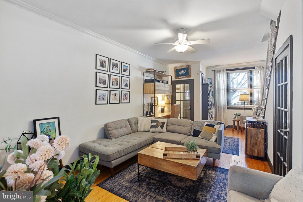 909 S 3RD STREET