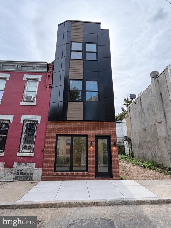 1008 W ORLEANS STREET