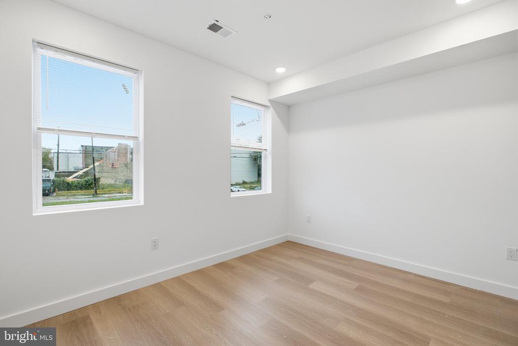 2449 N 6TH STREET Unit: 2