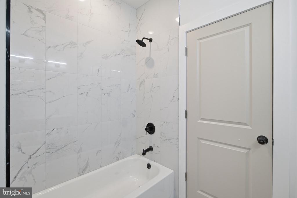 2449 N 6TH STREET Unit: 2