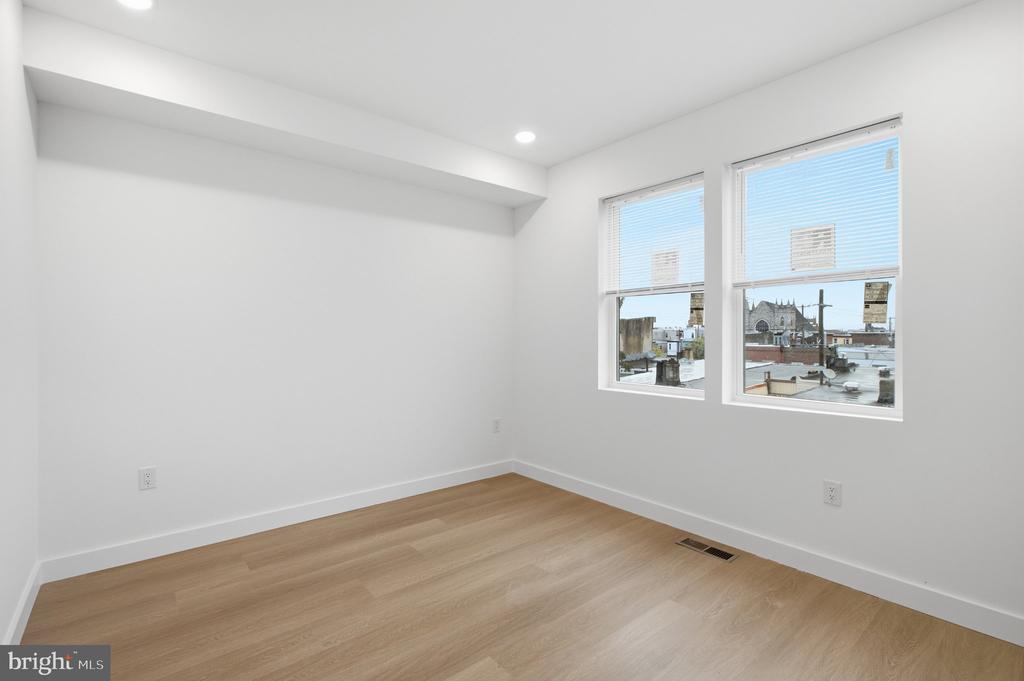 2449 N 6TH STREET Unit: 2