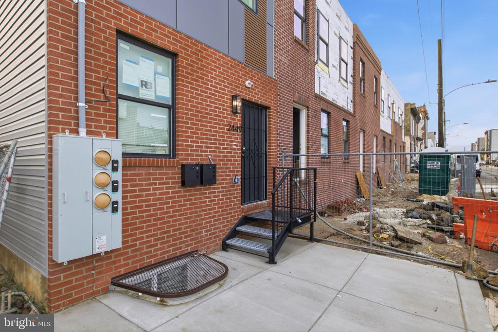 2449 N 6TH STREET Unit: 2