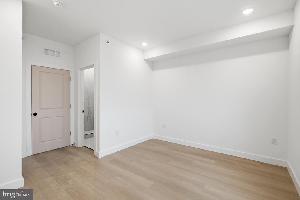 2449 N 6TH STREET Unit: 2