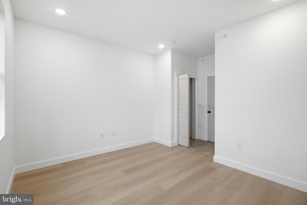 2449 N 6TH STREET Unit: 2
