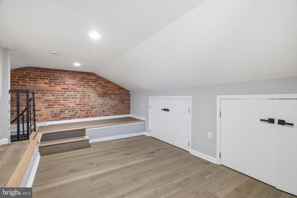 1632 MOUNT VERNON STREET Unit: PH