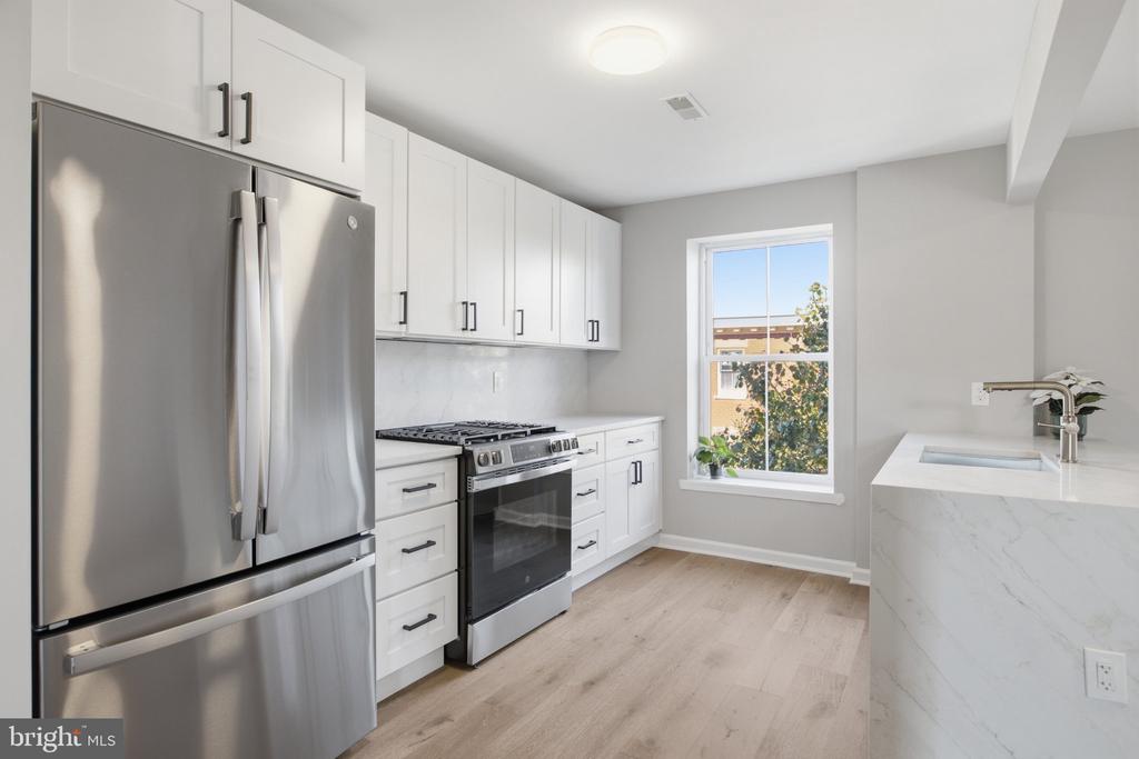 1632 MOUNT VERNON STREET Unit: PH