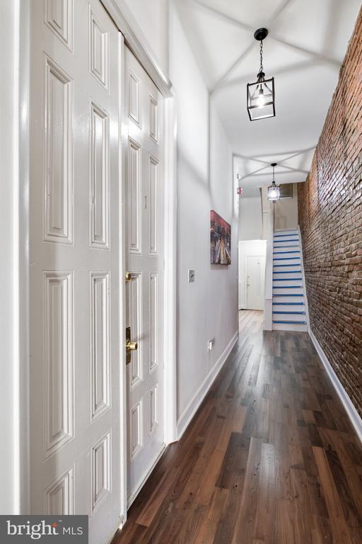 1632 MOUNT VERNON STREET Unit: PH