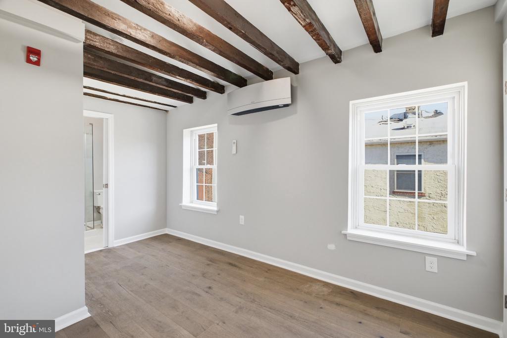 1632 MOUNT VERNON STREET Unit: PH