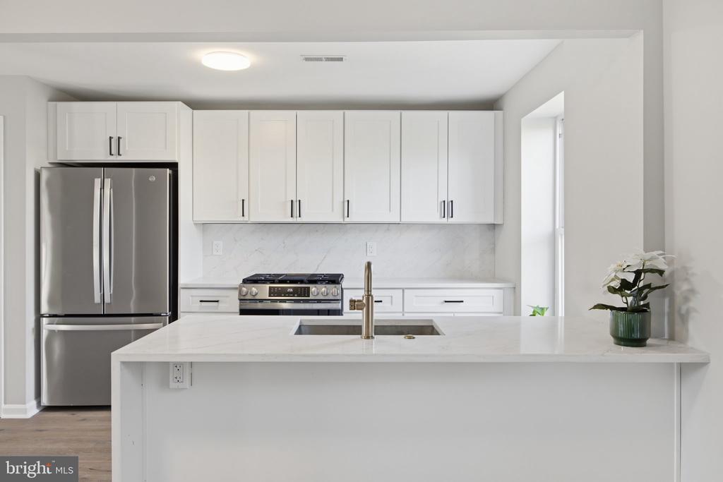1632 MOUNT VERNON STREET Unit: PH