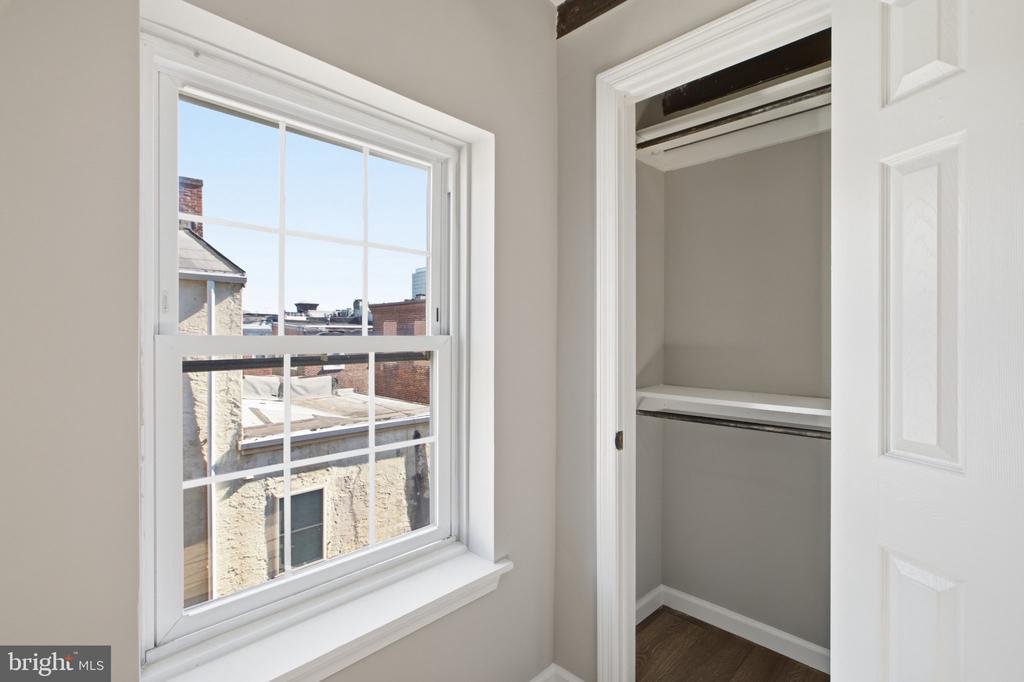 1632 MOUNT VERNON STREET Unit: PH