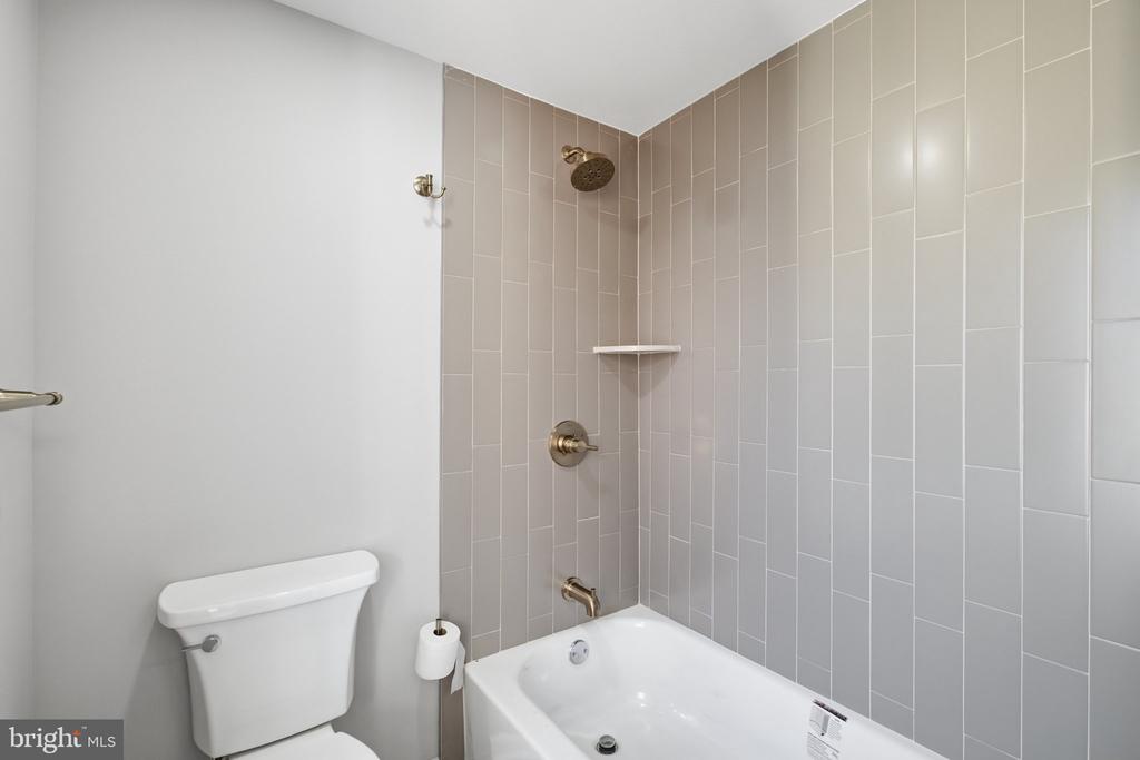 1632 MOUNT VERNON STREET Unit: PH