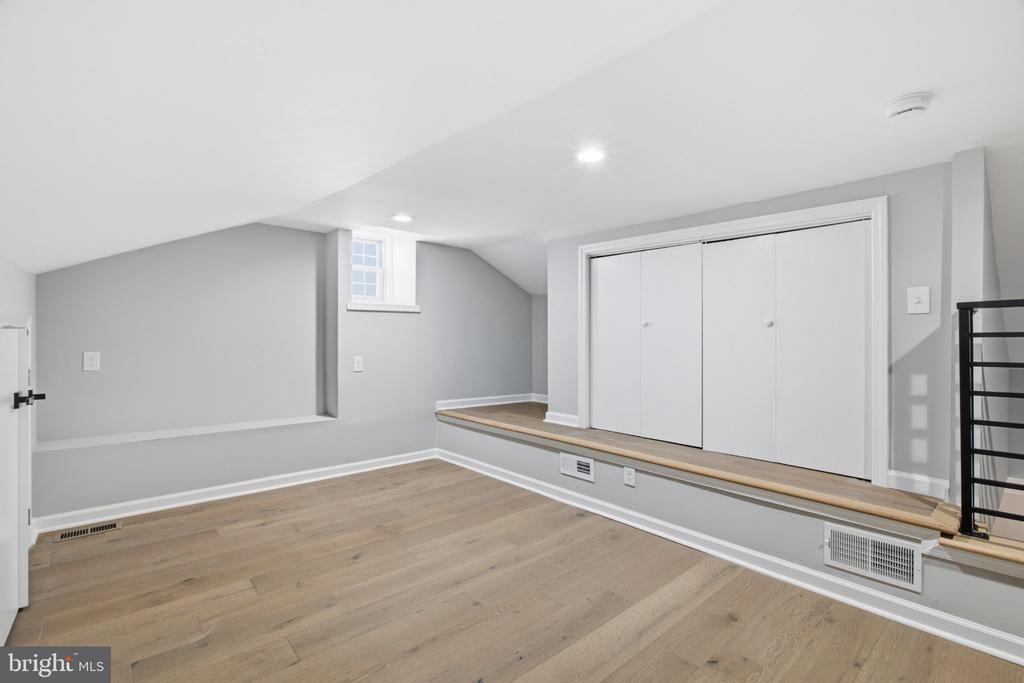 1632 MOUNT VERNON STREET Unit: PH