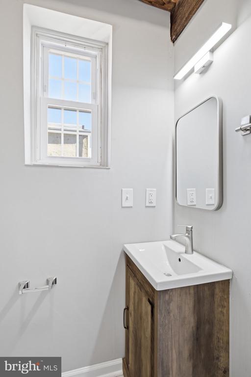 1632 MOUNT VERNON STREET Unit: PH