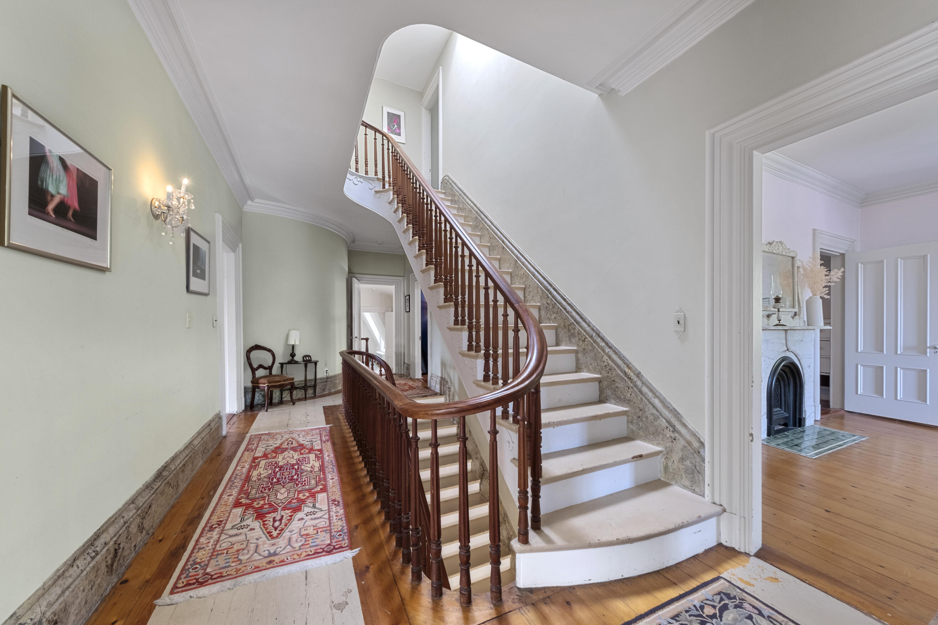 208 High Street