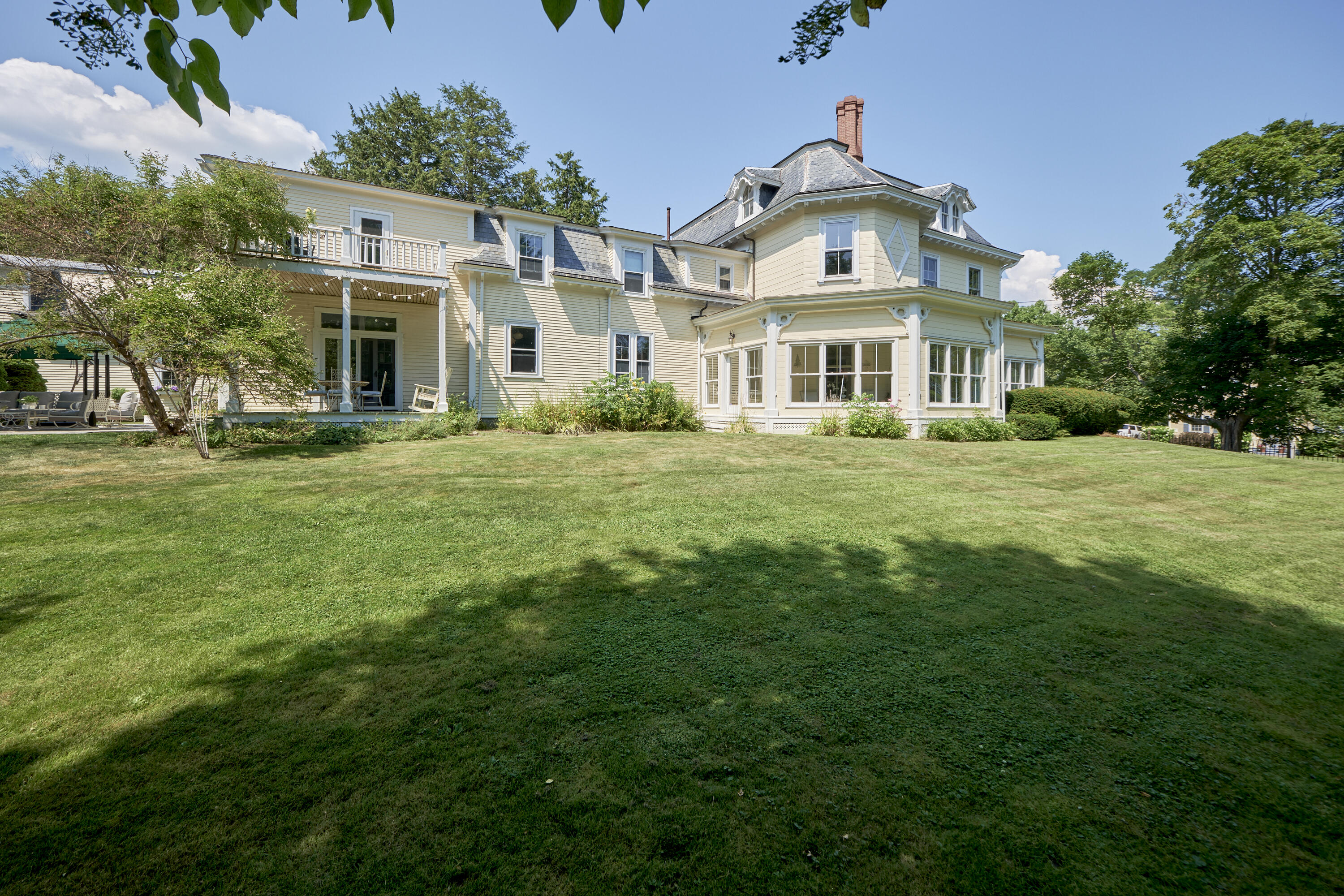 208 High Street