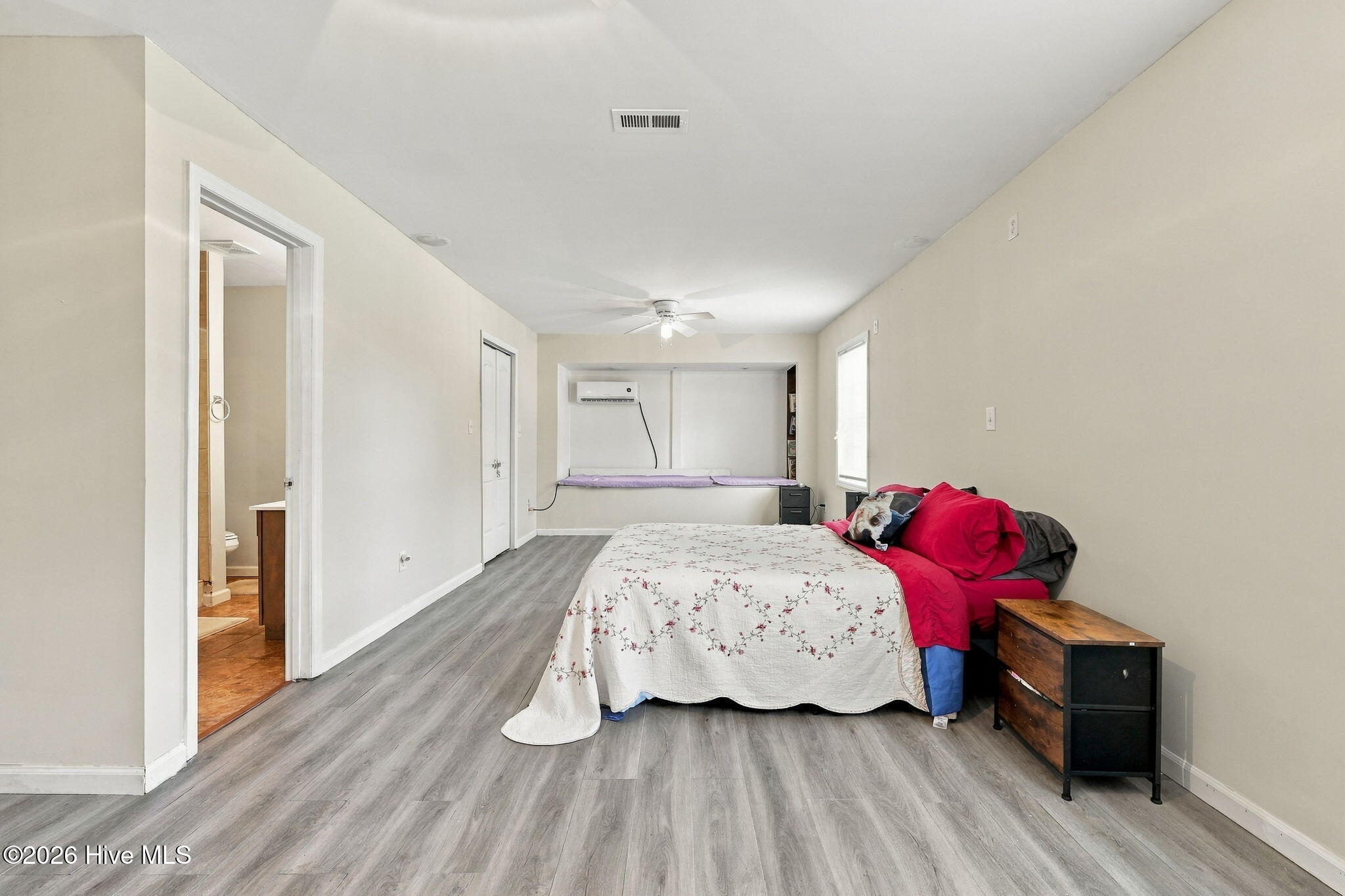 212 Kenneth Boulevard