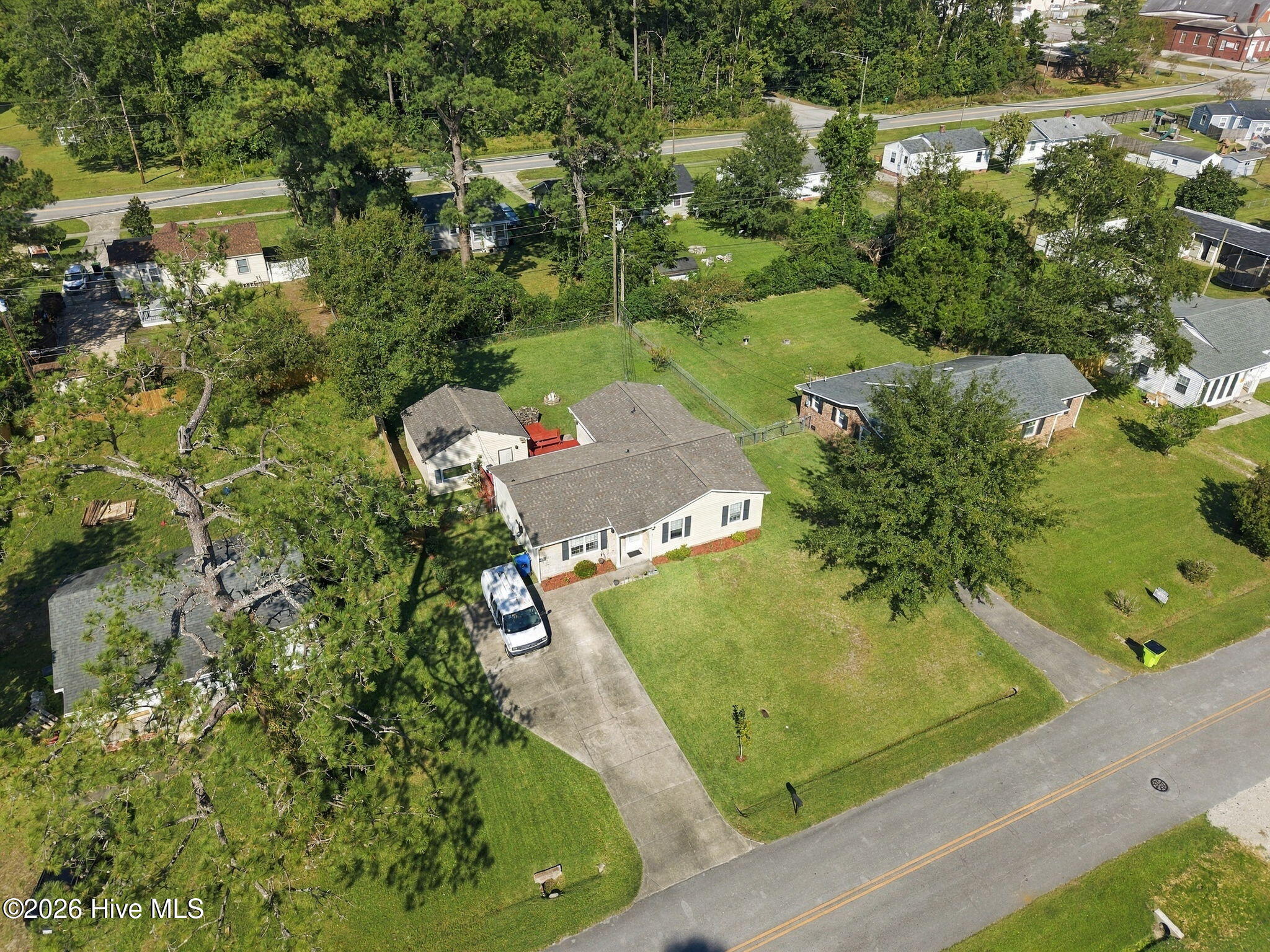 212 Kenneth Boulevard