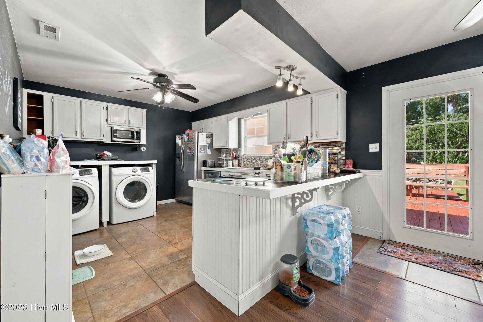 212 Kenneth Boulevard