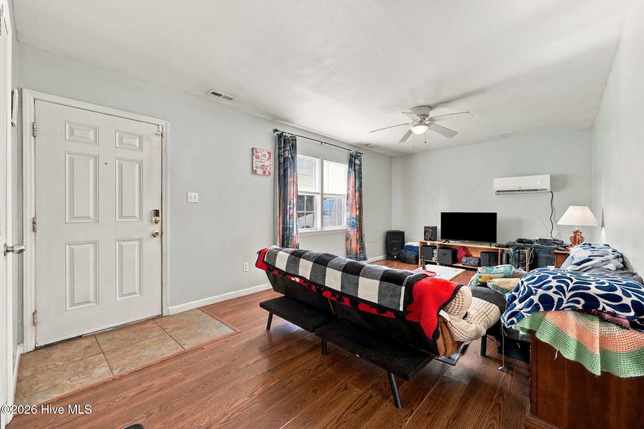 212 Kenneth Boulevard