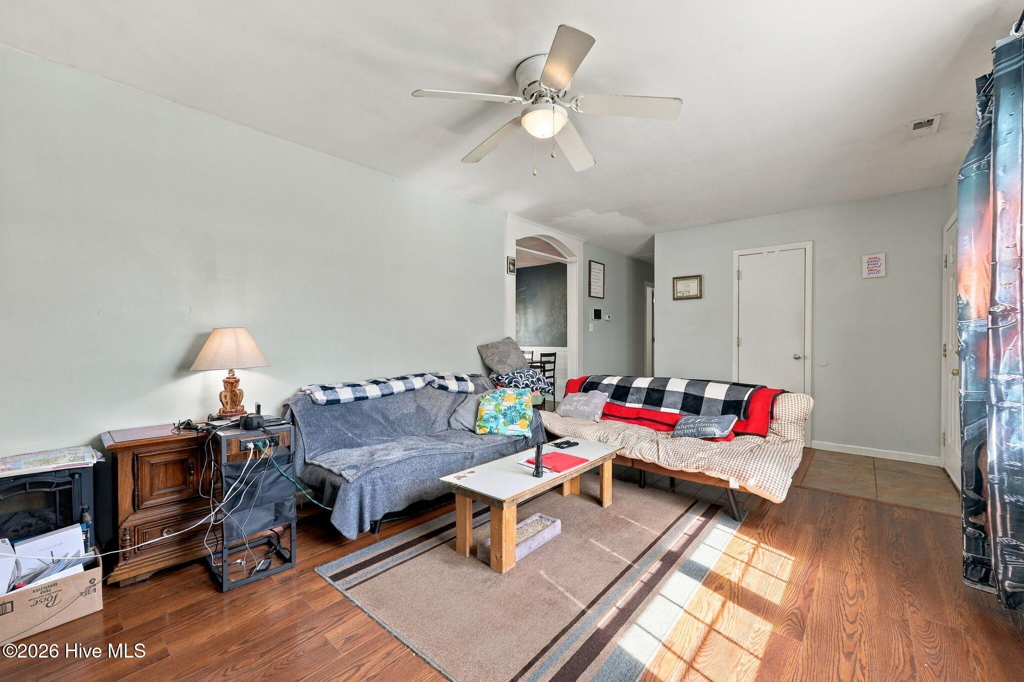 212 Kenneth Boulevard