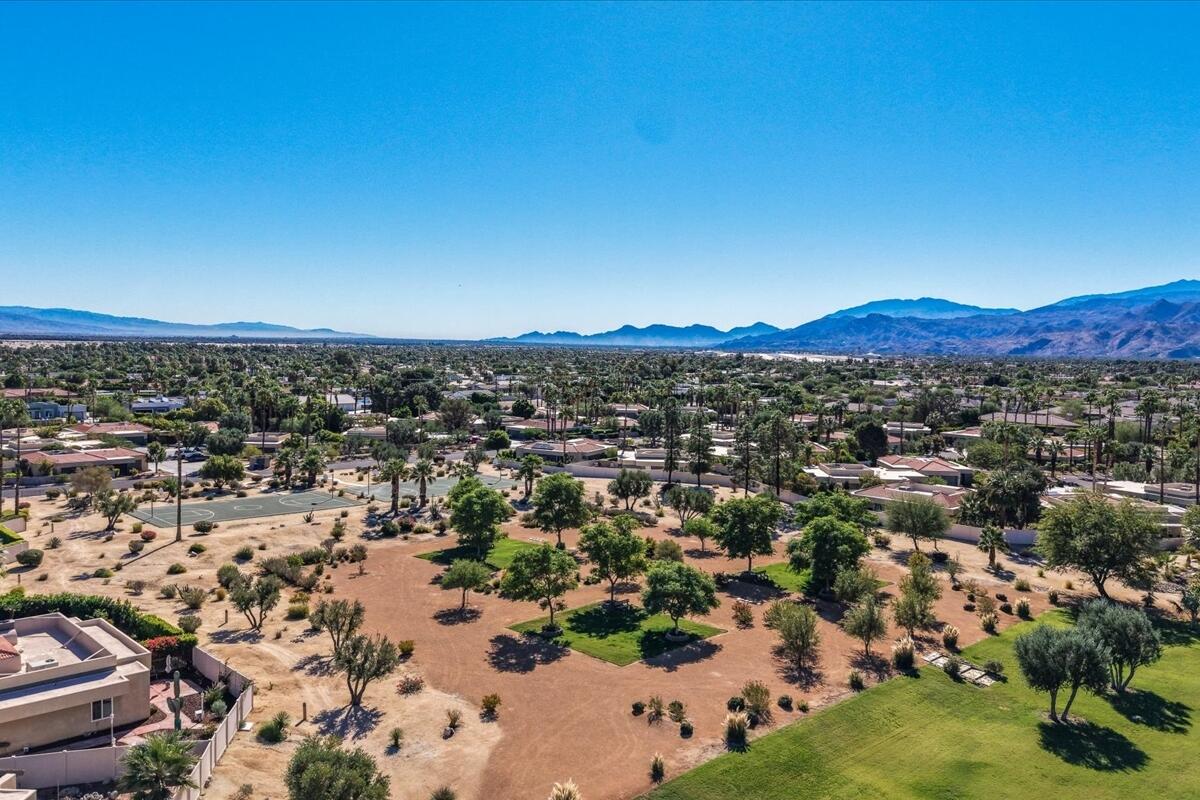 2920 Sunflower CIR