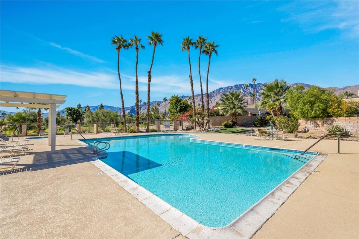 2920 Sunflower CIR