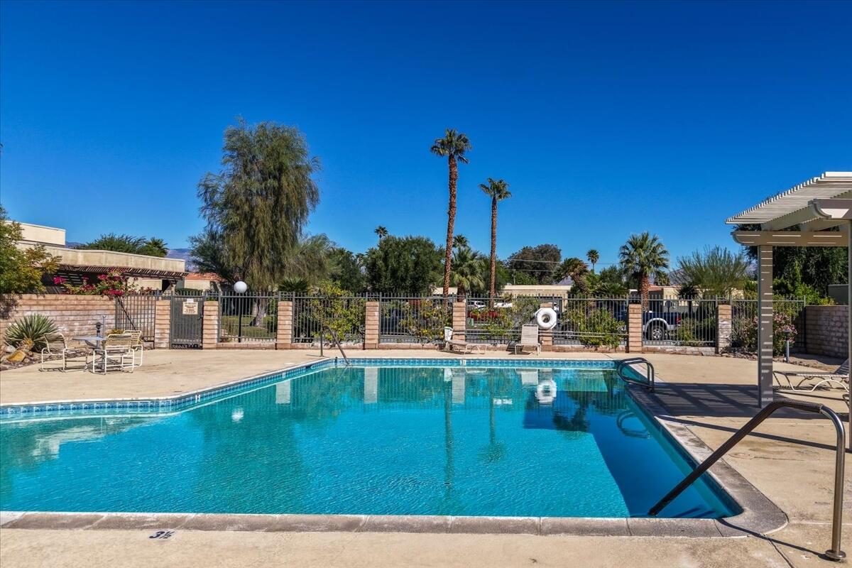 2920 Sunflower CIR
