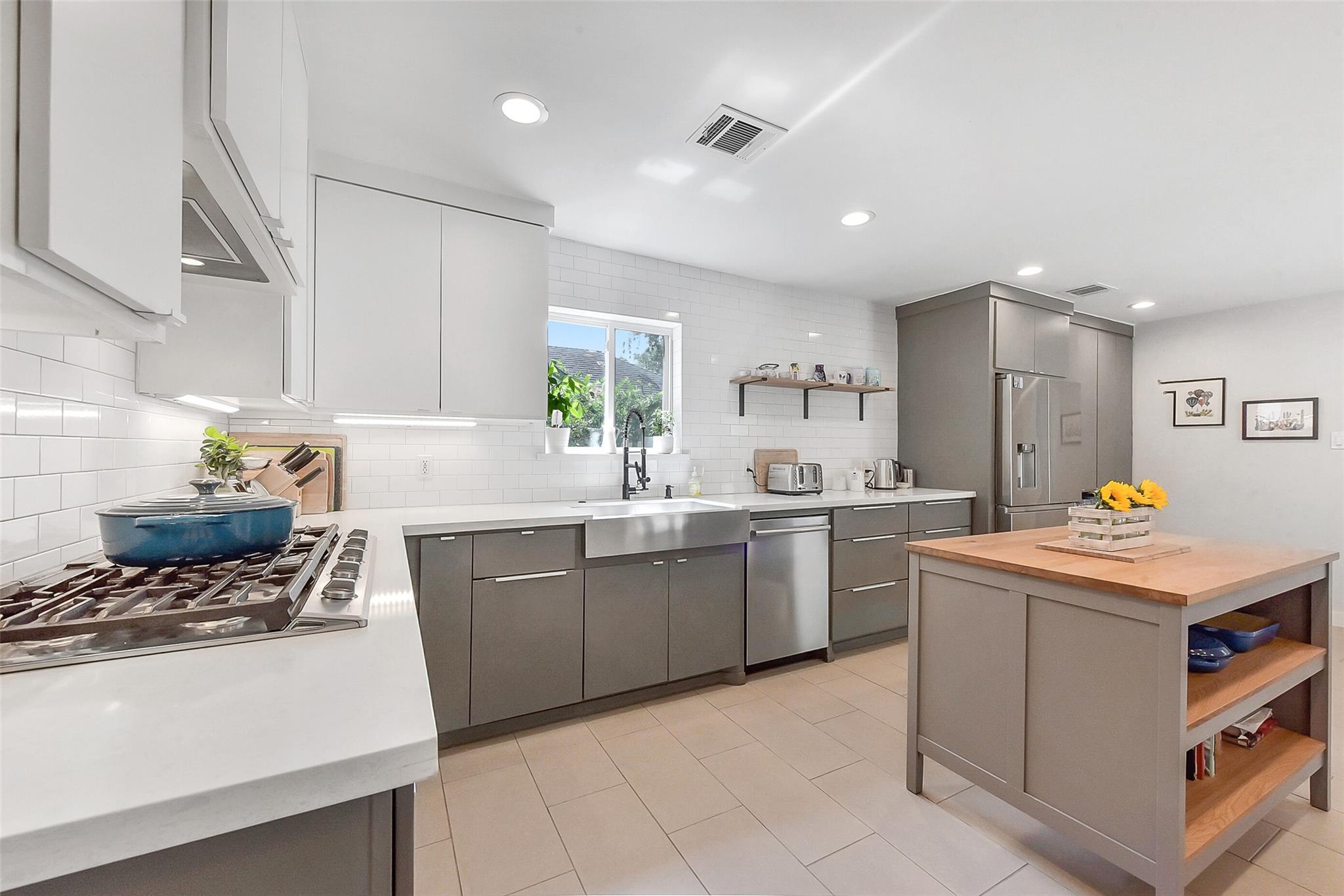 12326 Old Oaks Drive