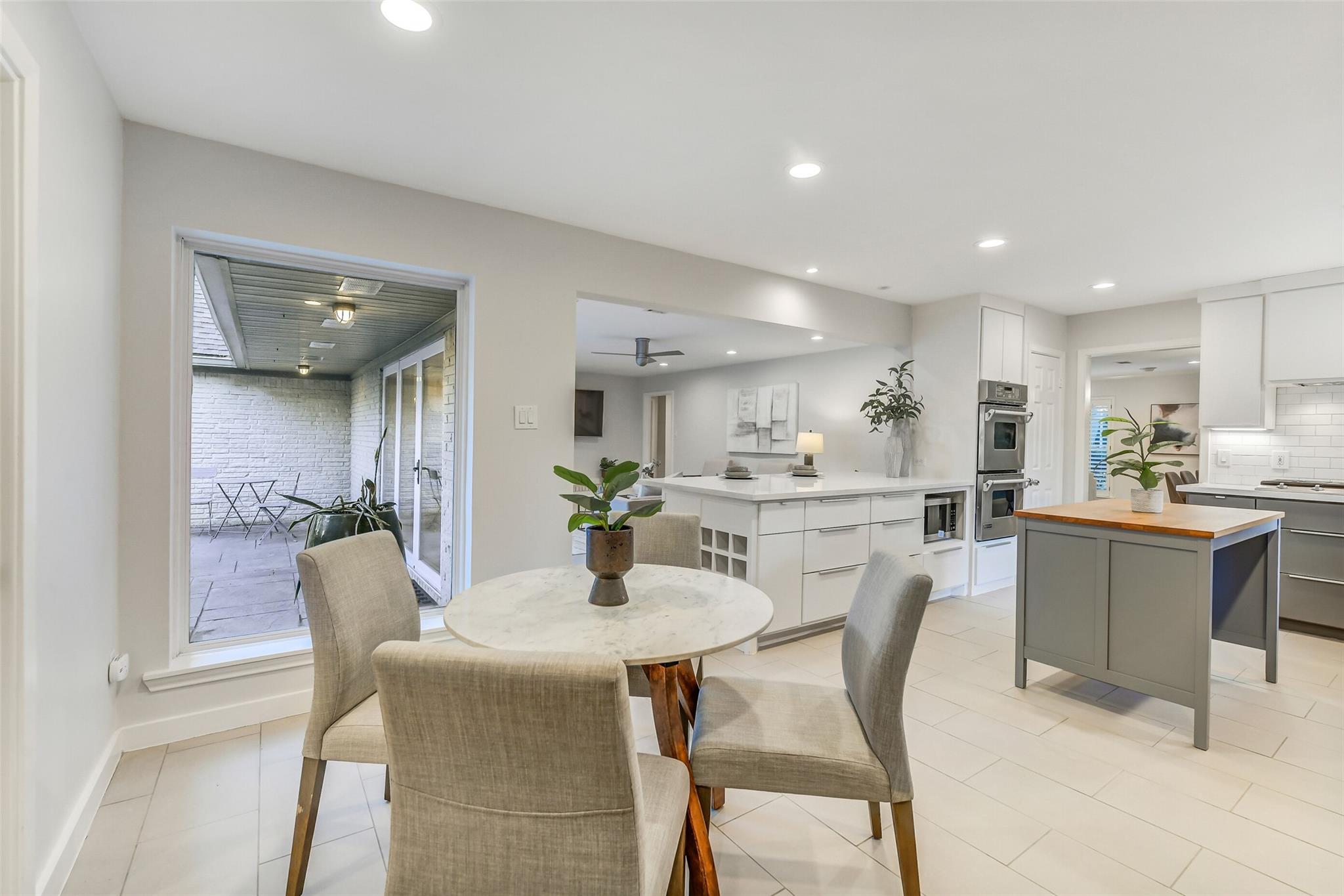 12326 Old Oaks Drive