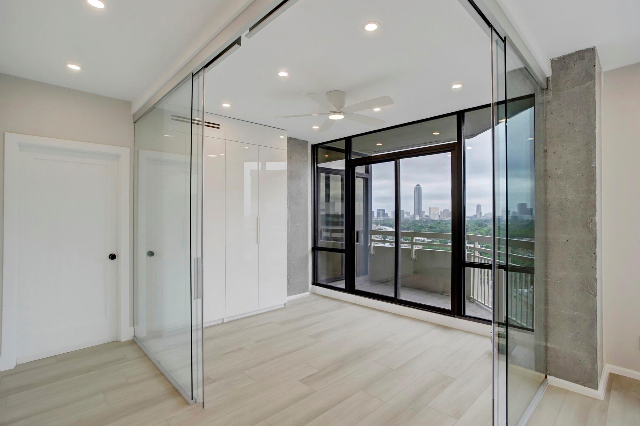 14 Greenway Plaza # 15L