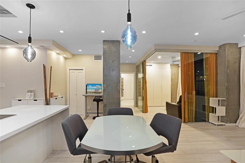 14 Greenway Plaza # 15L