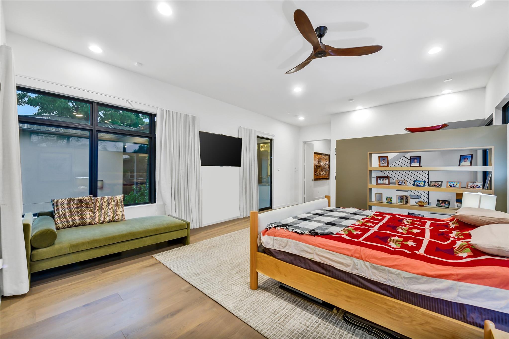 5015 S Braeswood Boulevard