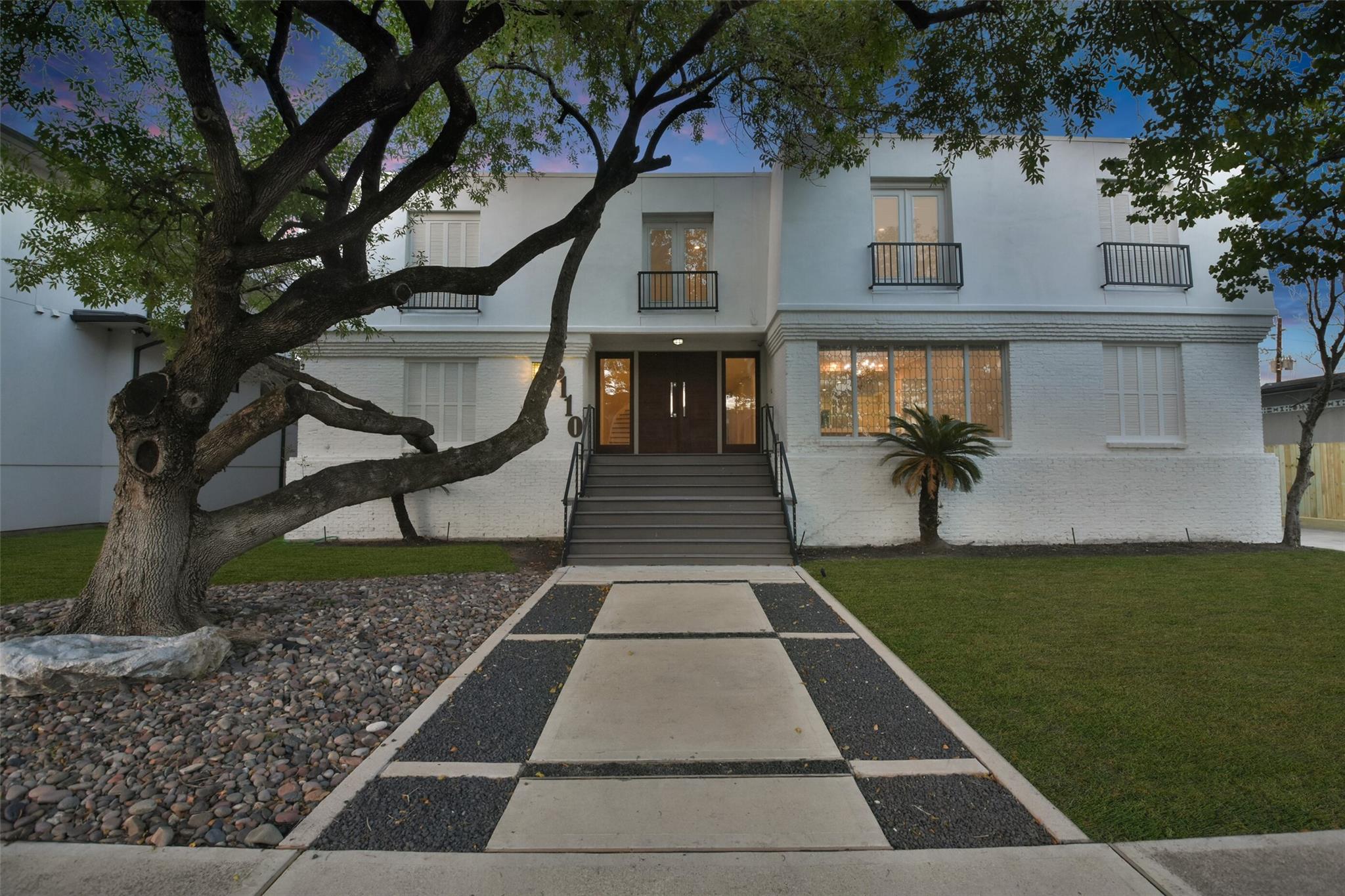 5110 Contour Place