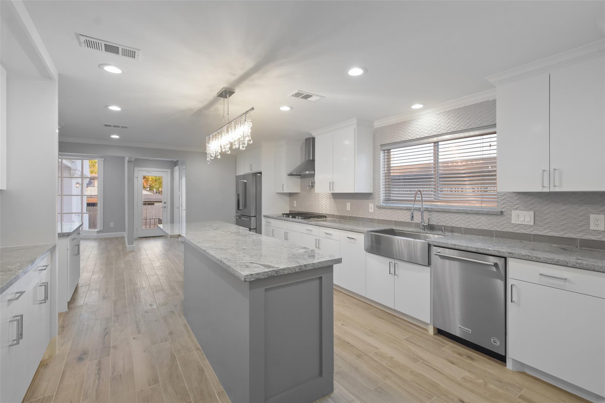 5110 Contour Place