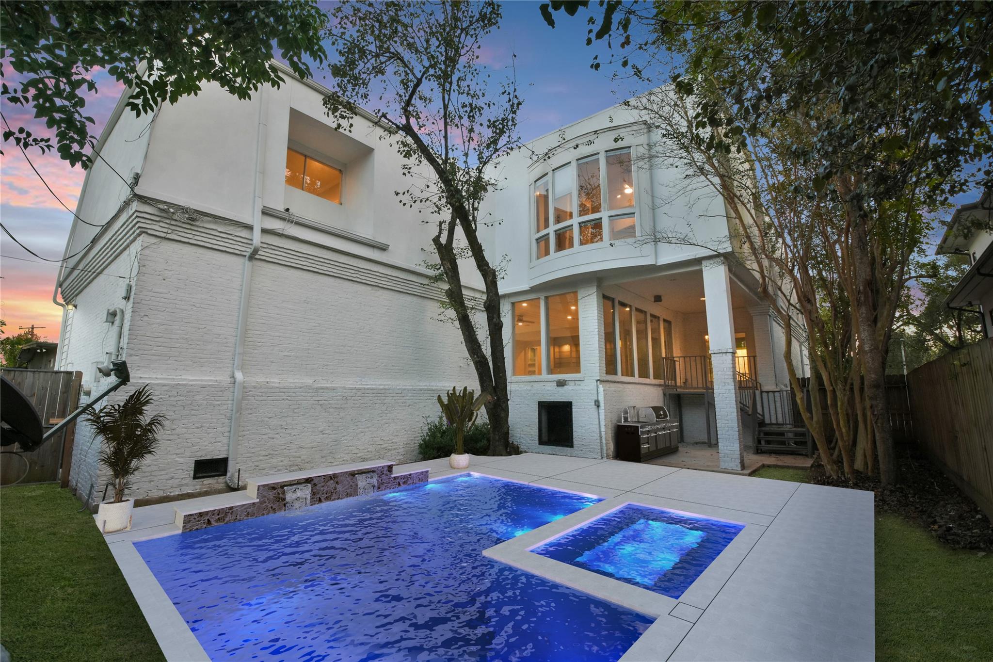 5110 Contour Place