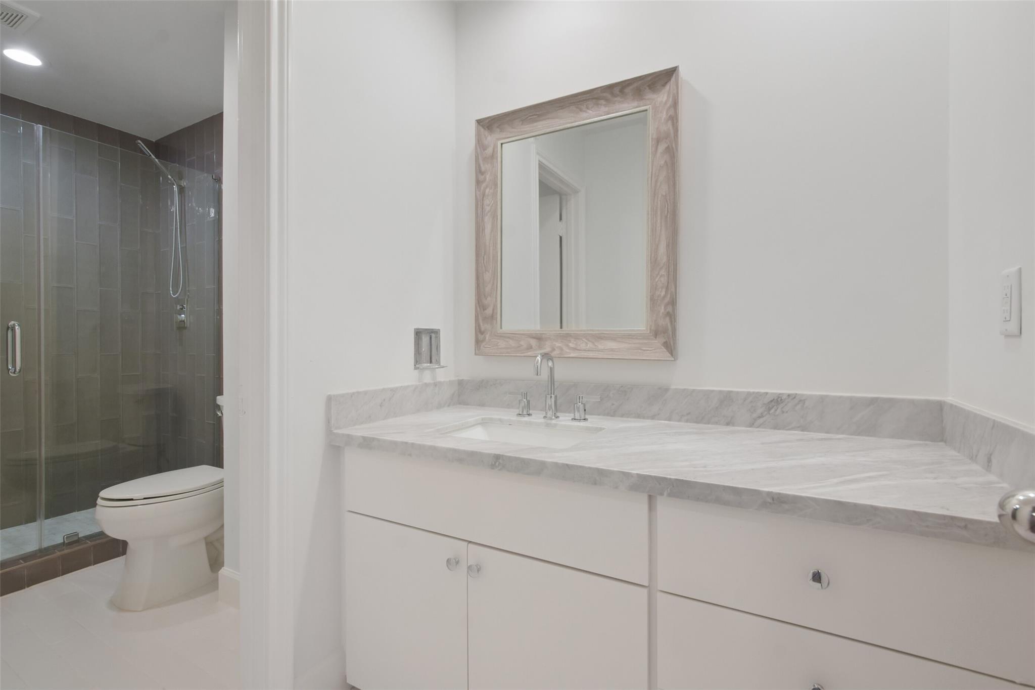 5110 Contour Place