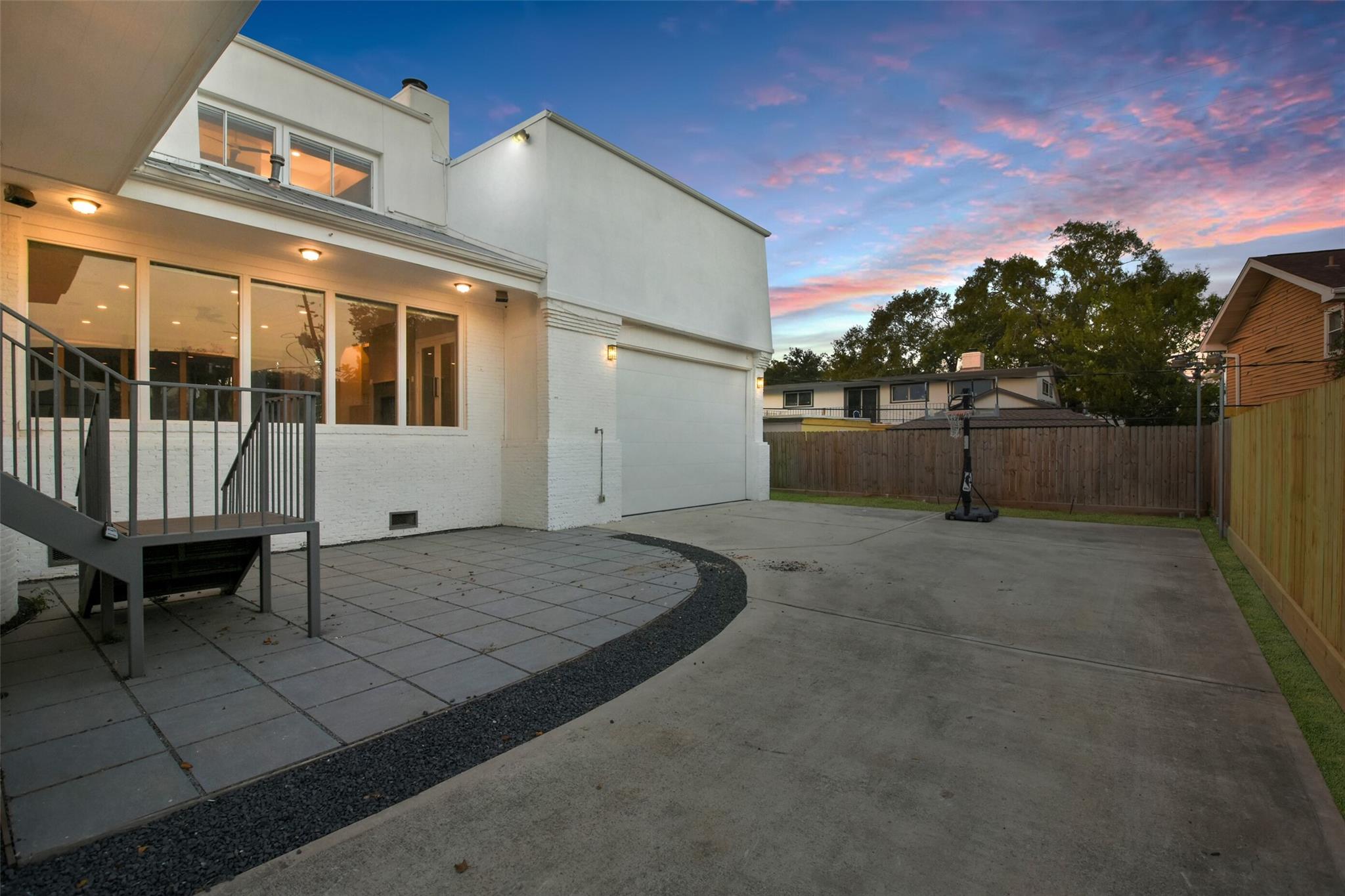 5110 Contour Place