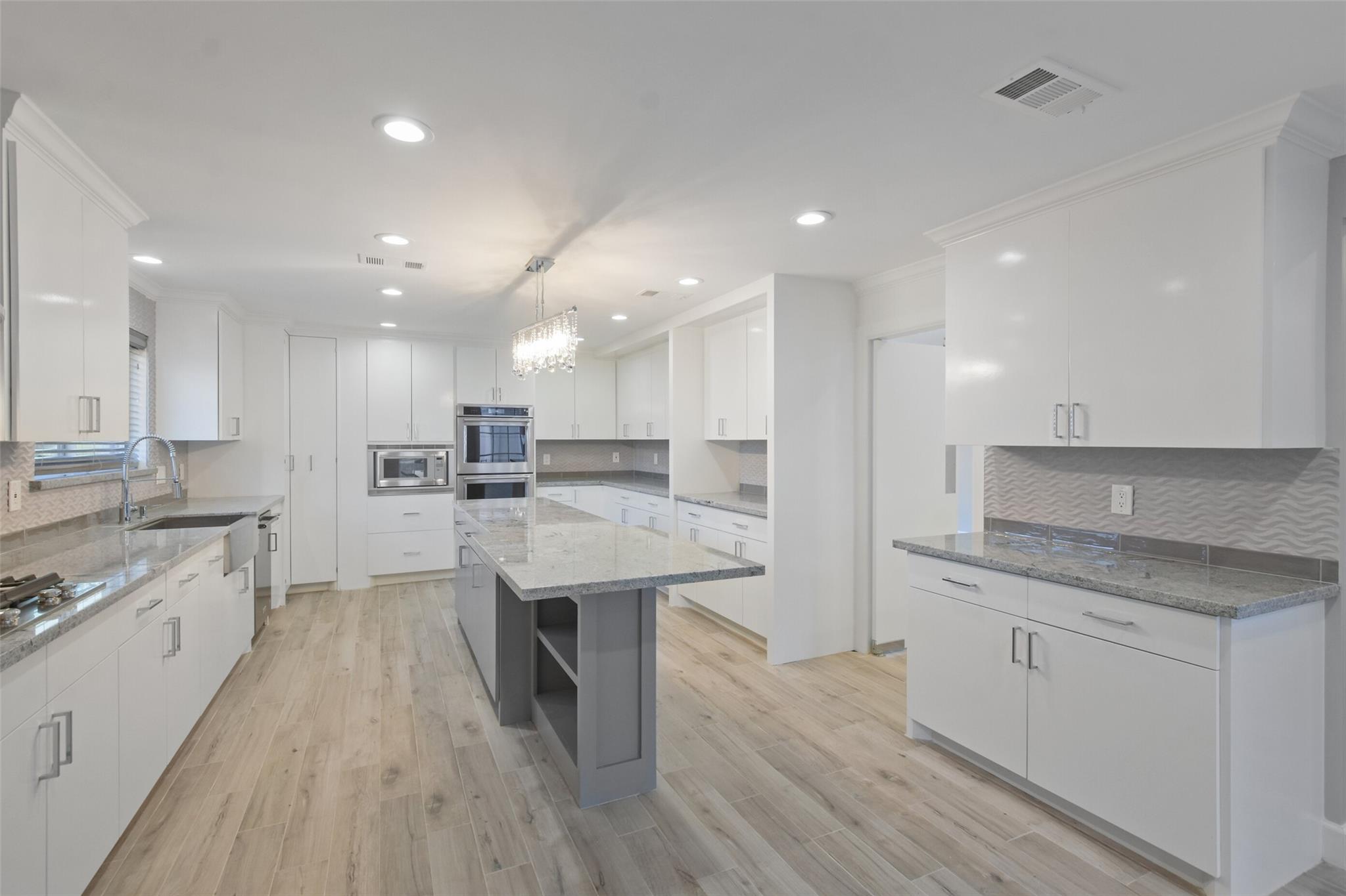 5110 Contour Place