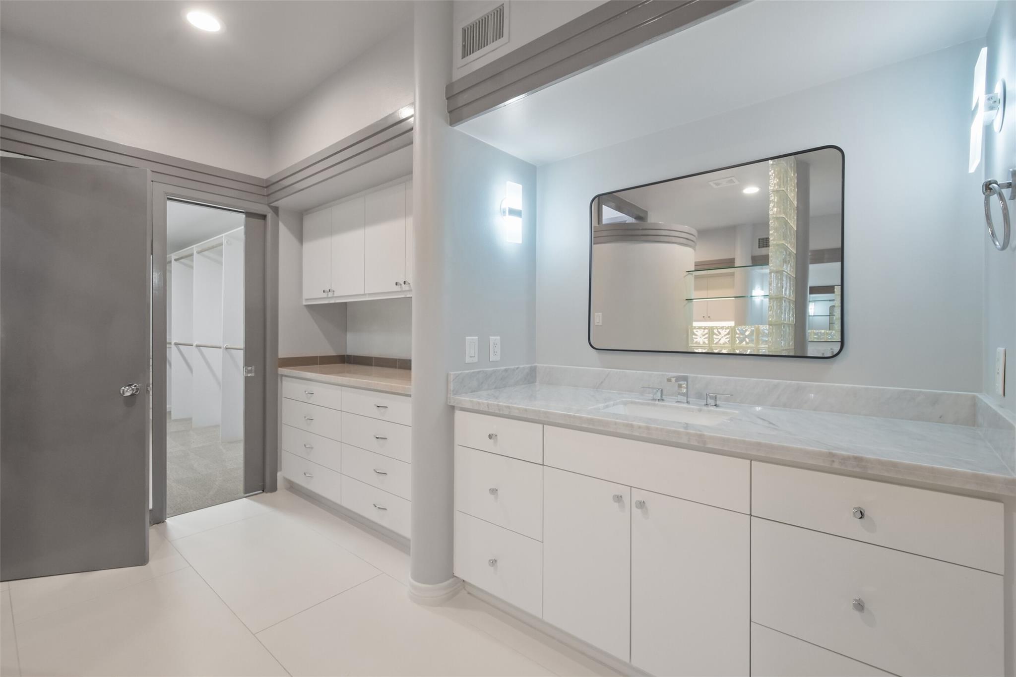 5110 Contour Place