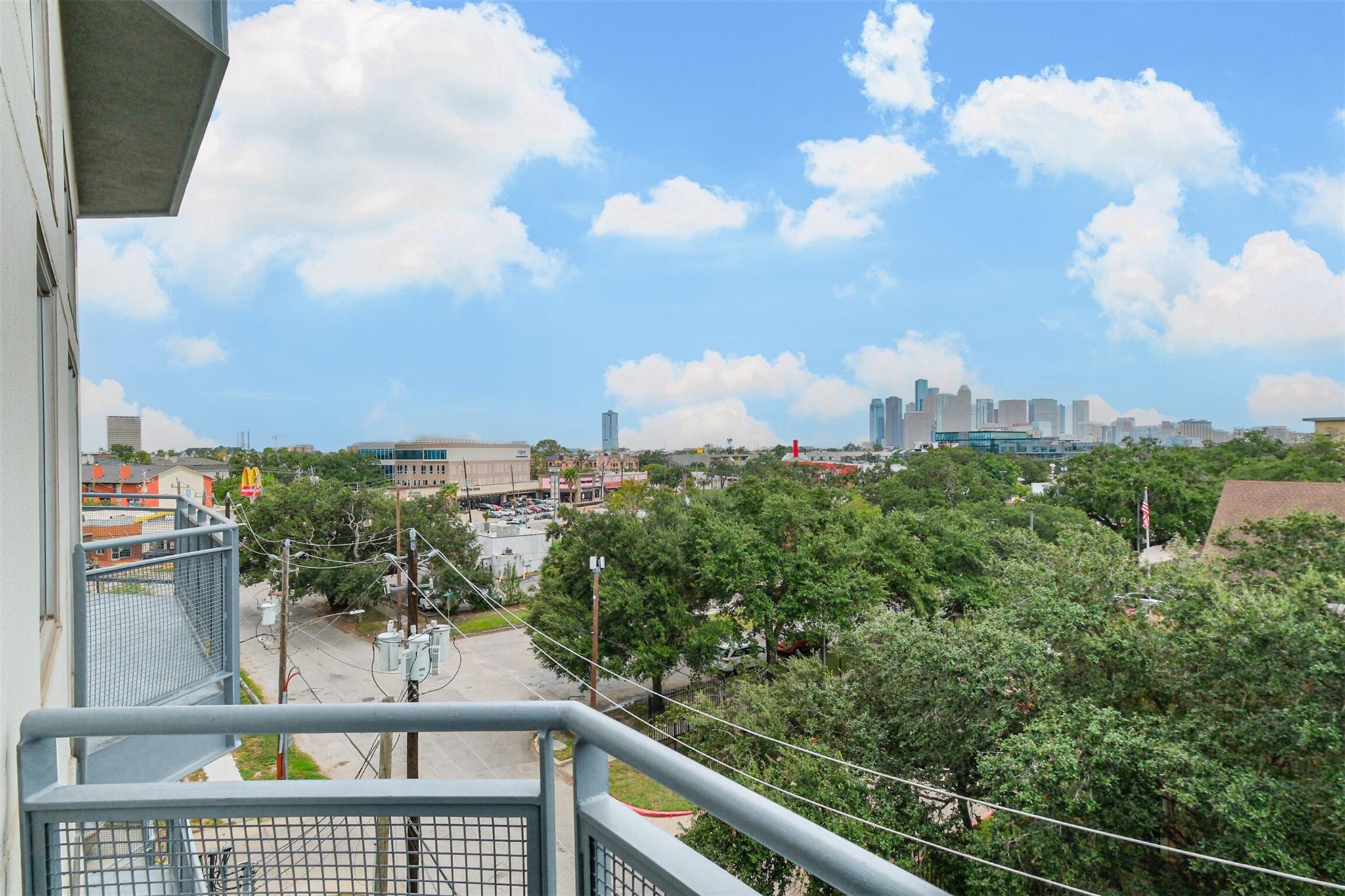 3311 Yupon Street # 410