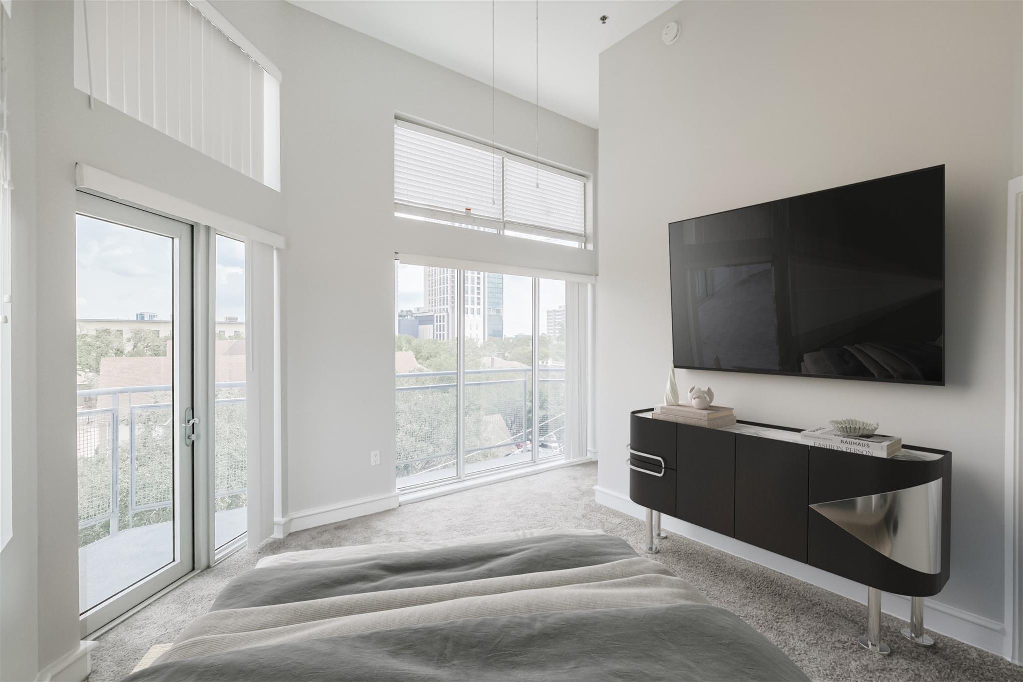 3311 Yupon Street # 410
