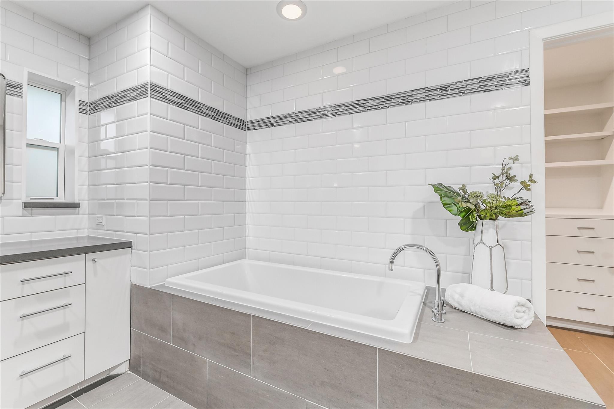 12326 Old Oaks Drive