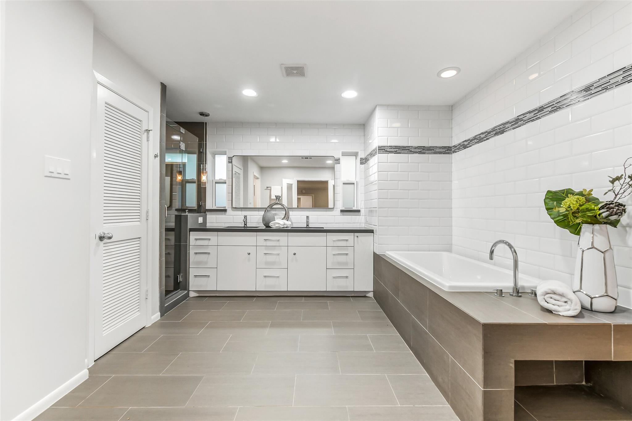 12326 Old Oaks Drive