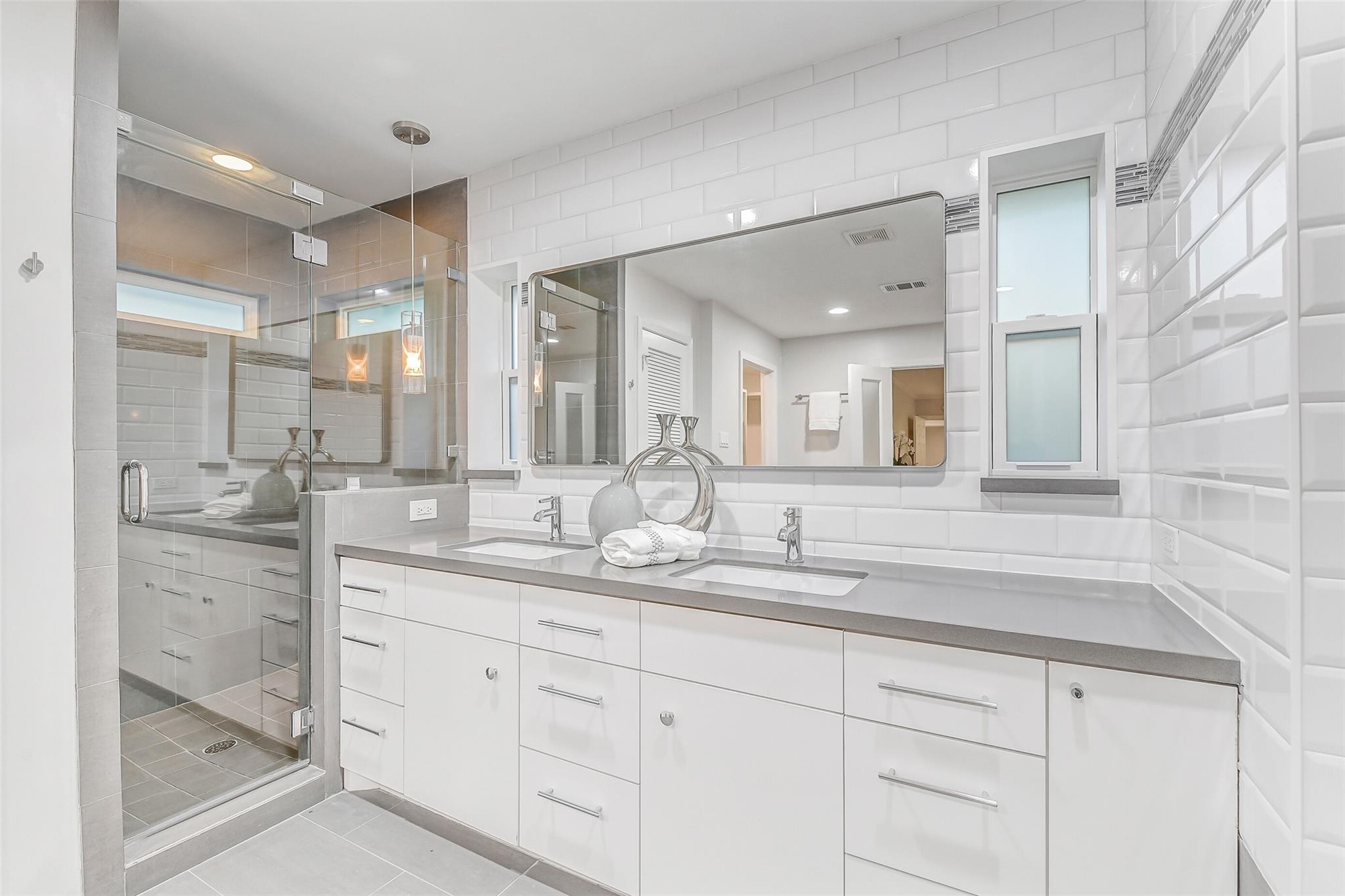 12326 Old Oaks Drive